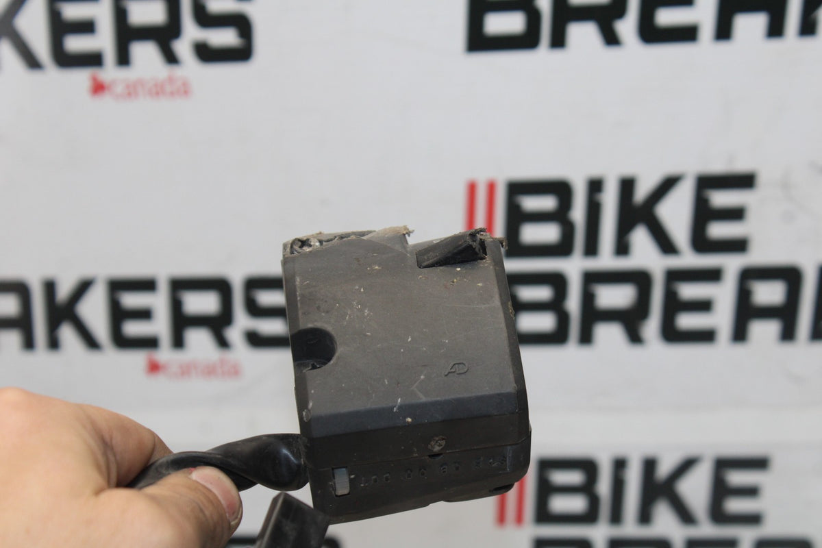 13-18 KAWASAKI NINJA ZX6R LEFT CLIP ON HANDLE HORN SIGNALS SWITCH SWITCHES BB908