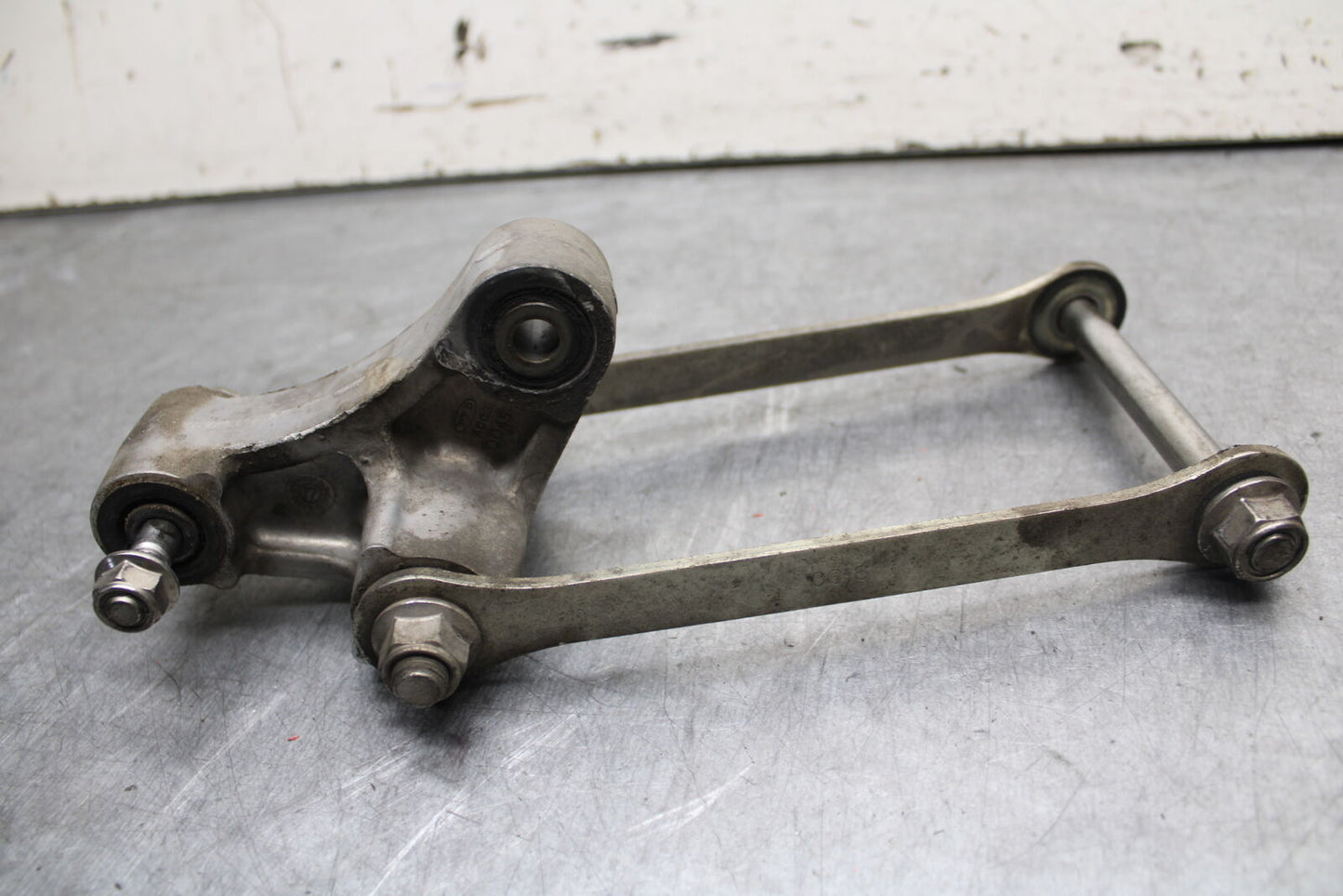 13-18 KAWASAKI NINJA ZX6R REAR DOGBONE SHOCK LINKAGE 39007-0045 39111-0316 BB666