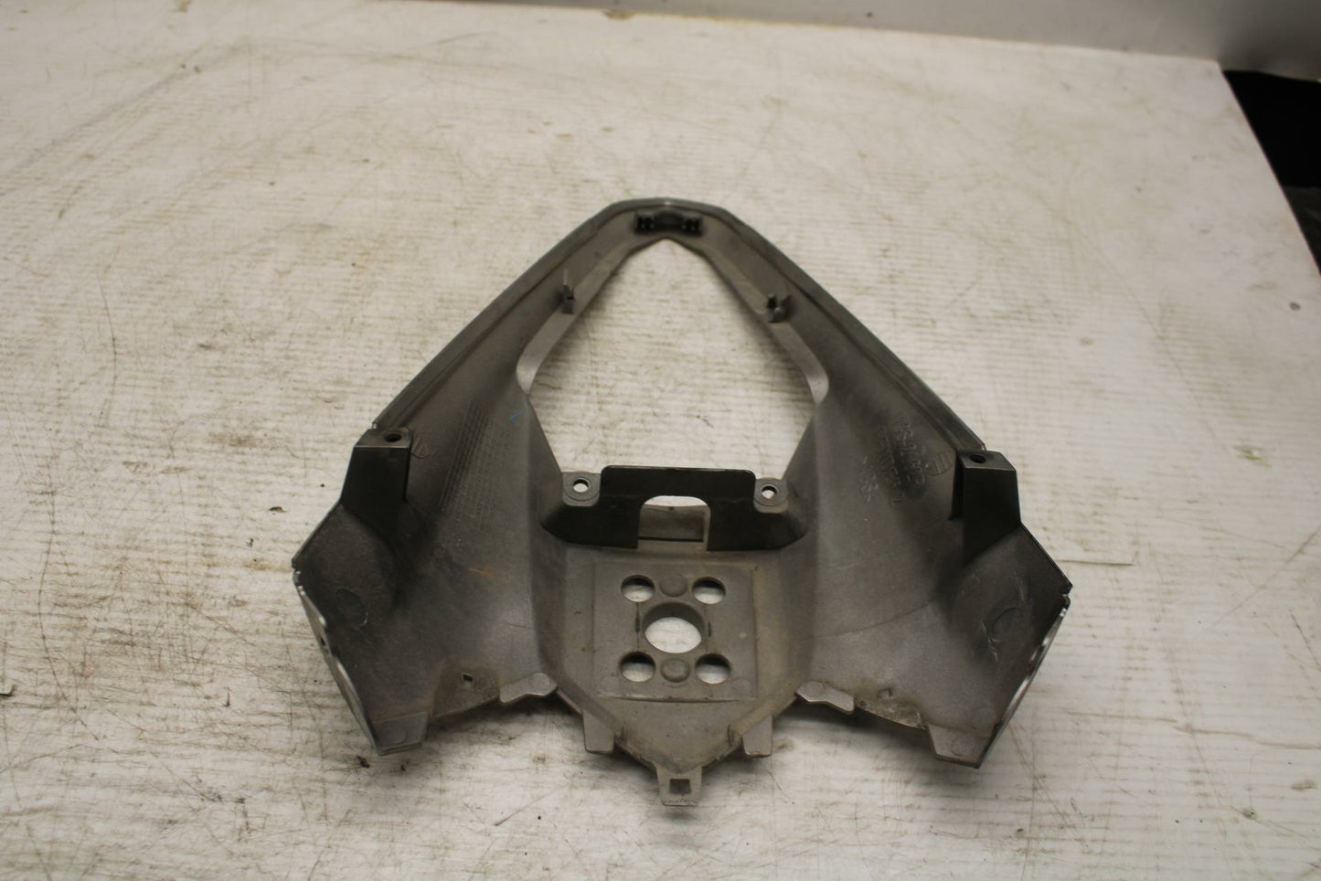 08-16 YAMAHA YZF R6 REAR BACK TAIL UNDERTAIL FAIRING COWL FENDER BB365