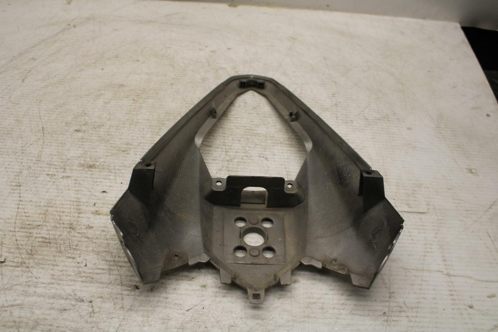08-16 YAMAHA YZF R6 REAR BACK TAIL UNDERTAIL FAIRING COWL FENDER BB365