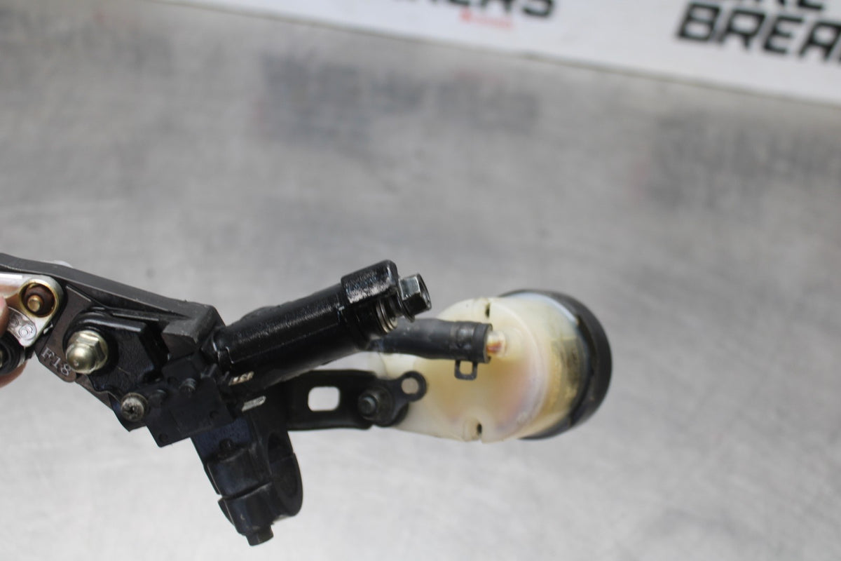 98-05 HONDA SUPER HAWK 1000 VTR1000F FRONT BRAKE MASTER CYLINDER w/ LEVER BB924