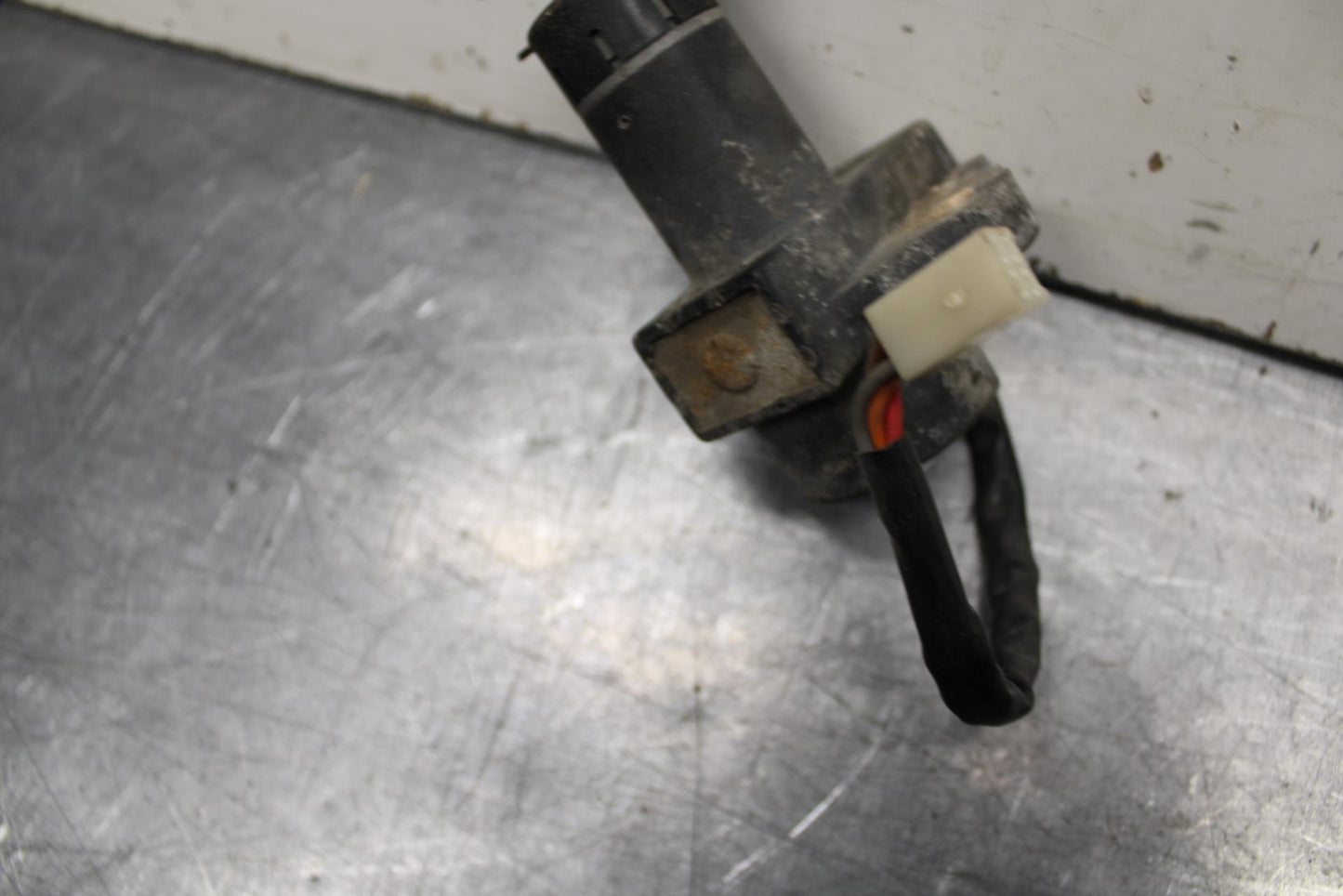 80-81 SUZUKI GS1000G IGNITION LOCK NO KEY BB91