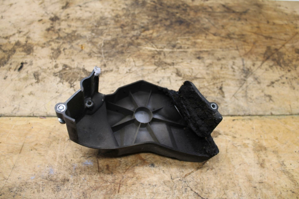 06-15 YAMAHA FZ1 ENGINE SPROCKET COVER BB326