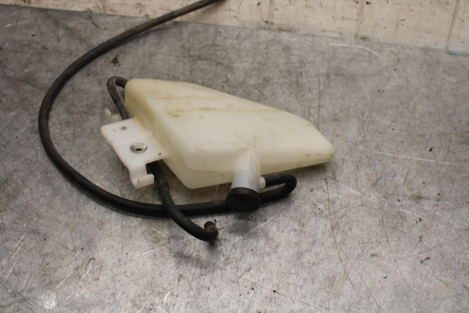 06-07 SUZUKI GSXR600 750 COOLANT WATER TANK RESERVOIR BOTTLE BB543