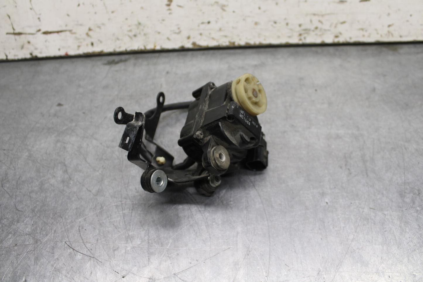 12-16 HONDA CBR1000RR EXHAUST VALVE SERVO MOTOR BB114