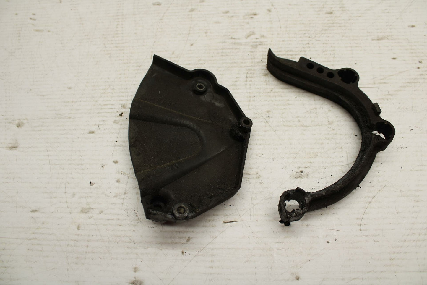 07 YAMAHA YZF R6 2c0 ENGINE SPROCKET COVER 2C0-15418-00-00 BB297