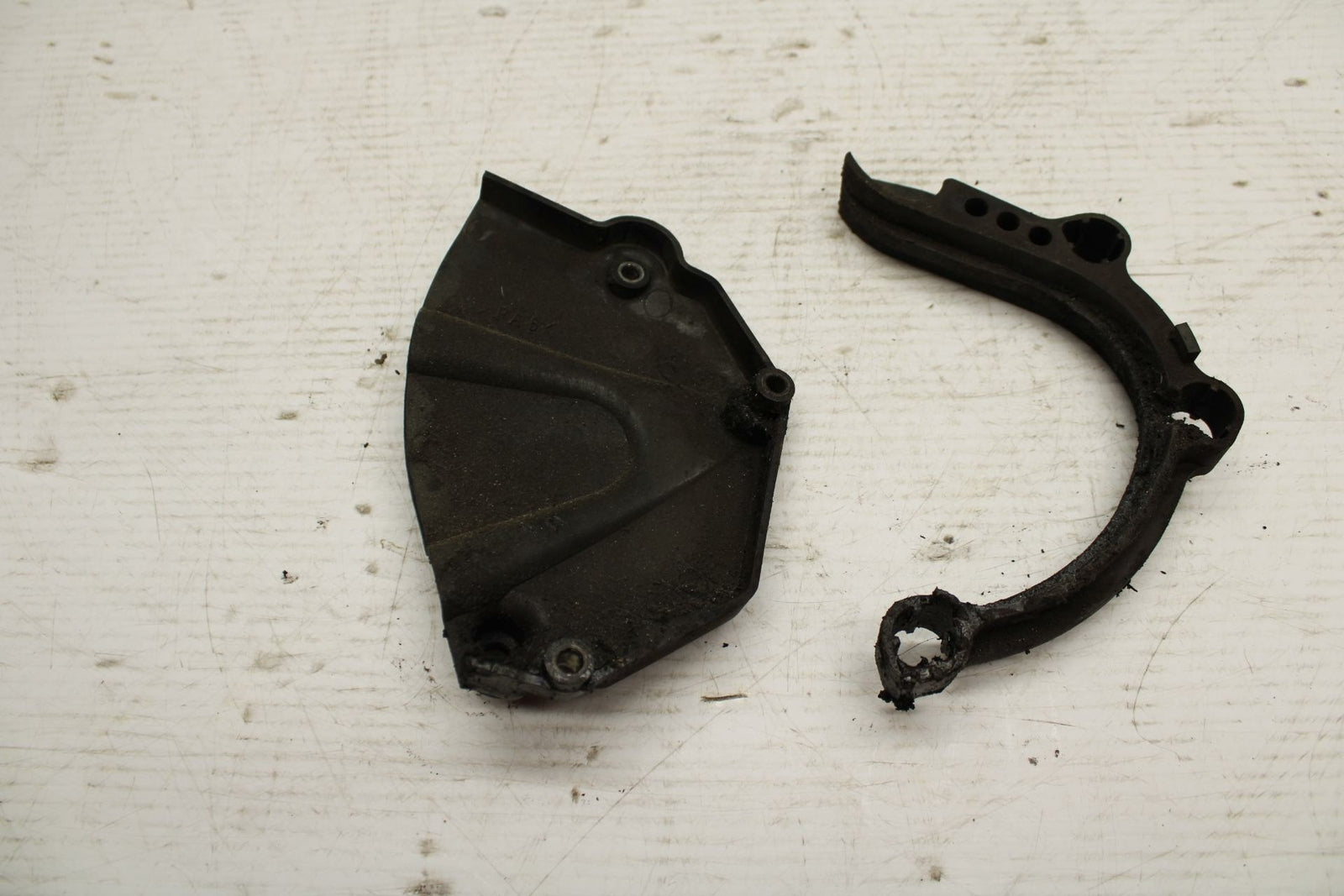 07 YAMAHA YZF R6 2c0 ENGINE SPROCKET COVER 2C0-15418-00-00 BB297