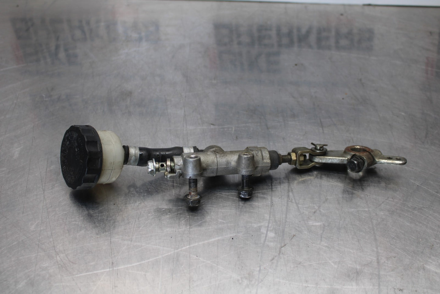 03-08 KAWASAKI VULCAN 1600 REAR BACK BRAKE MASTER CYLINDER W RESERVOIR BB196