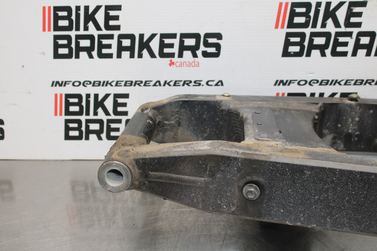 08 SUZUKI SV650 REAR SWINGARM BACK SUSPENSION SWING ARM BB846