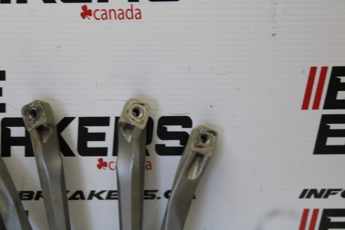 04-05 YAMAHA YZF R1 REAR BACK PASSENGER PEG SET PAIR BB173