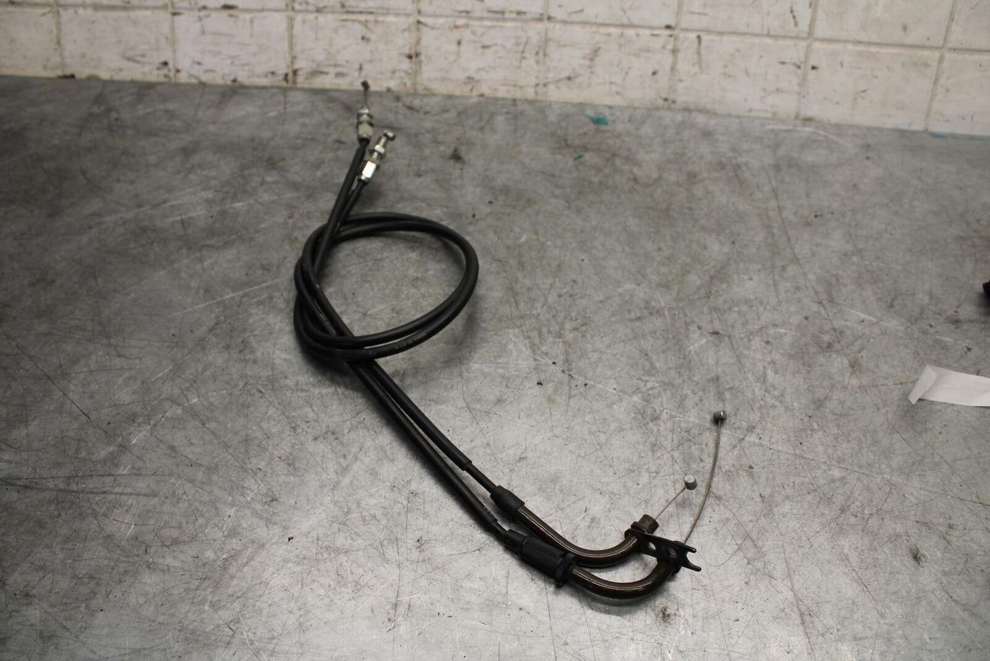 06-07 SUZUKI GSXR750 THROTTLE CABLES LINES 58300-01H00 58300-02H10 BB543