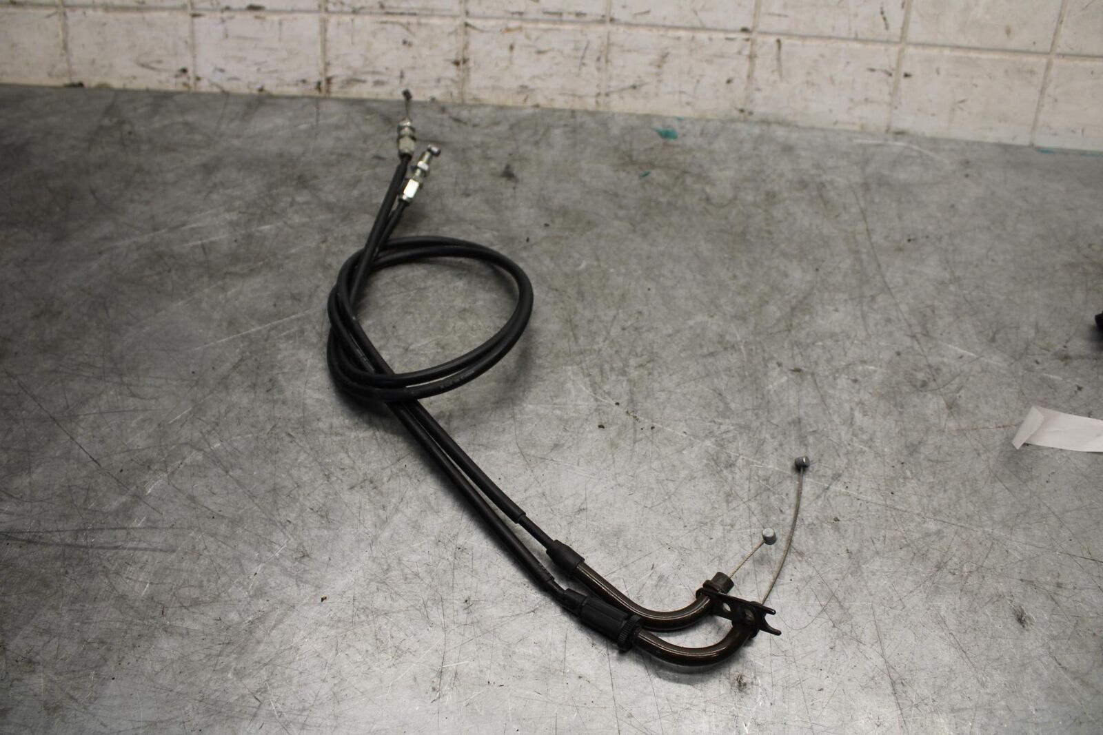 06-07 SUZUKI GSXR750 THROTTLE CABLES LINES 58300-01H00 58300-02H10 BB543