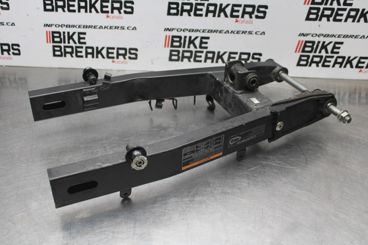 18-26 KAWASAKI Z400 REAR SWINGARM BACK SUSPENSION SWING ARM BB852