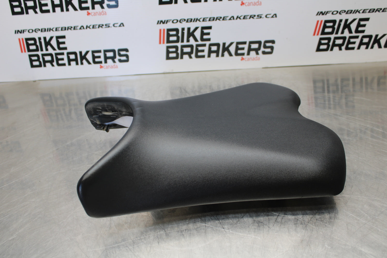 09-15 YAMAHA FZ6R FRONT DRIVERS SEAT PAD SADDLE PILLION BB161