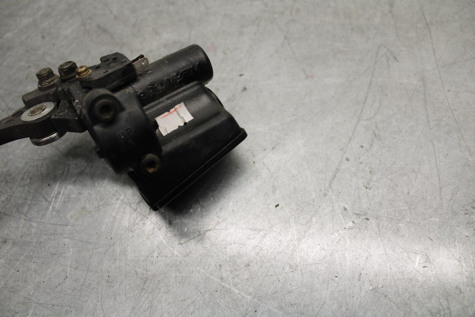 2001 Kawasaki Ninja ZX6 ZX600E FRONT BRAKE MASTER CYLINDER w/ LEVER BB547