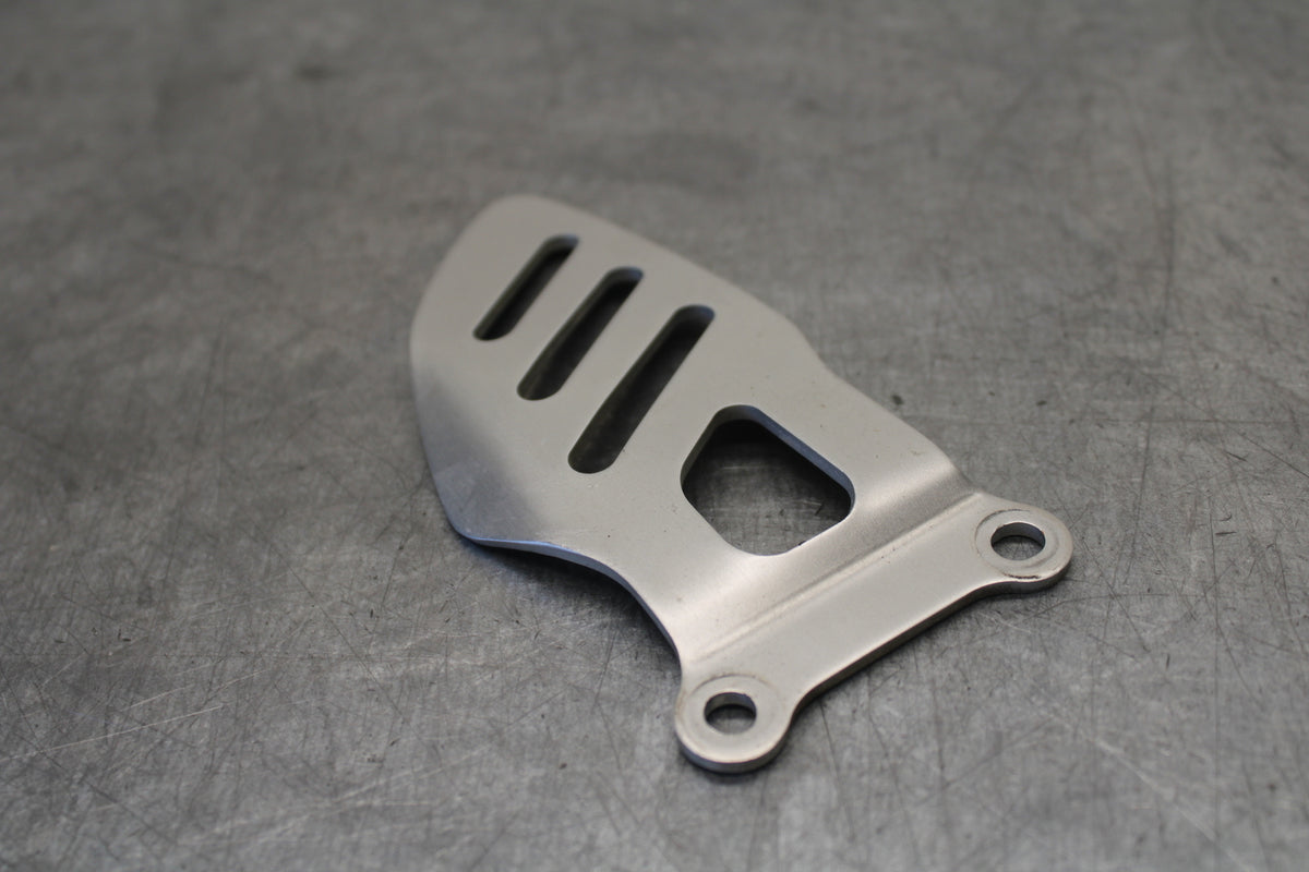 06-07 SUZUKI GSXR 600 LEFT REARSET REAR SET HEEL GUARD COVER  BB694