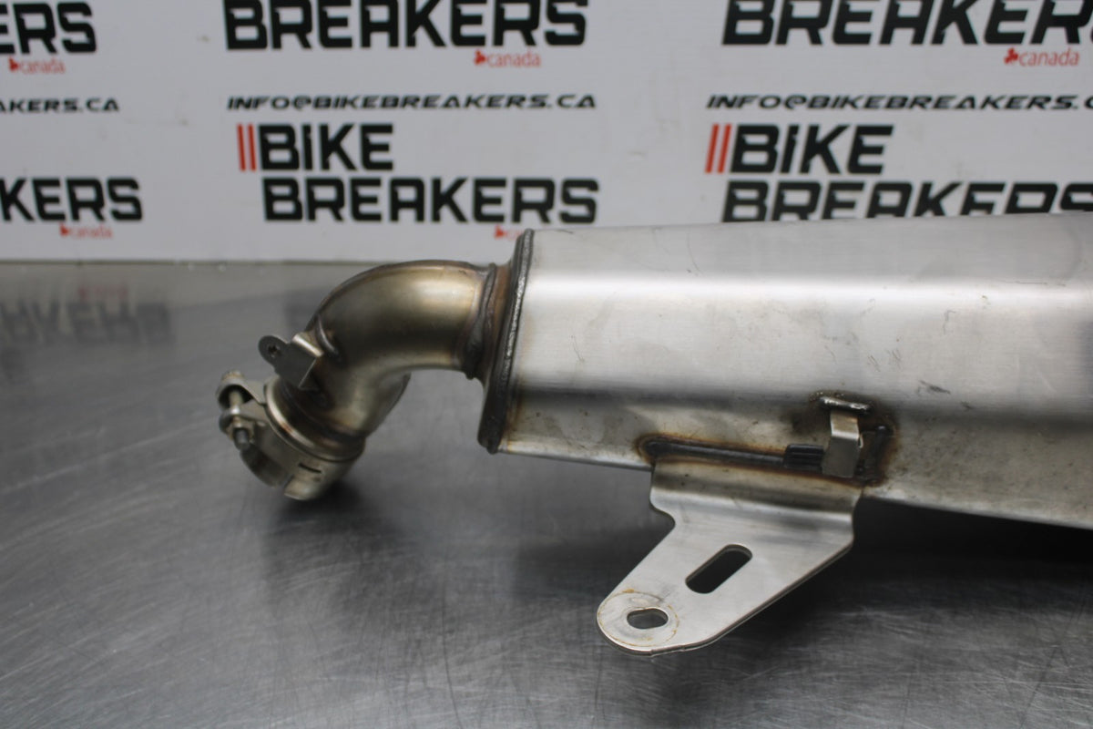 22 KAWASAKI NINJA 1000SX EXHAUST PIPE MUFFLER SLIP ON CAN SILENCER BB780