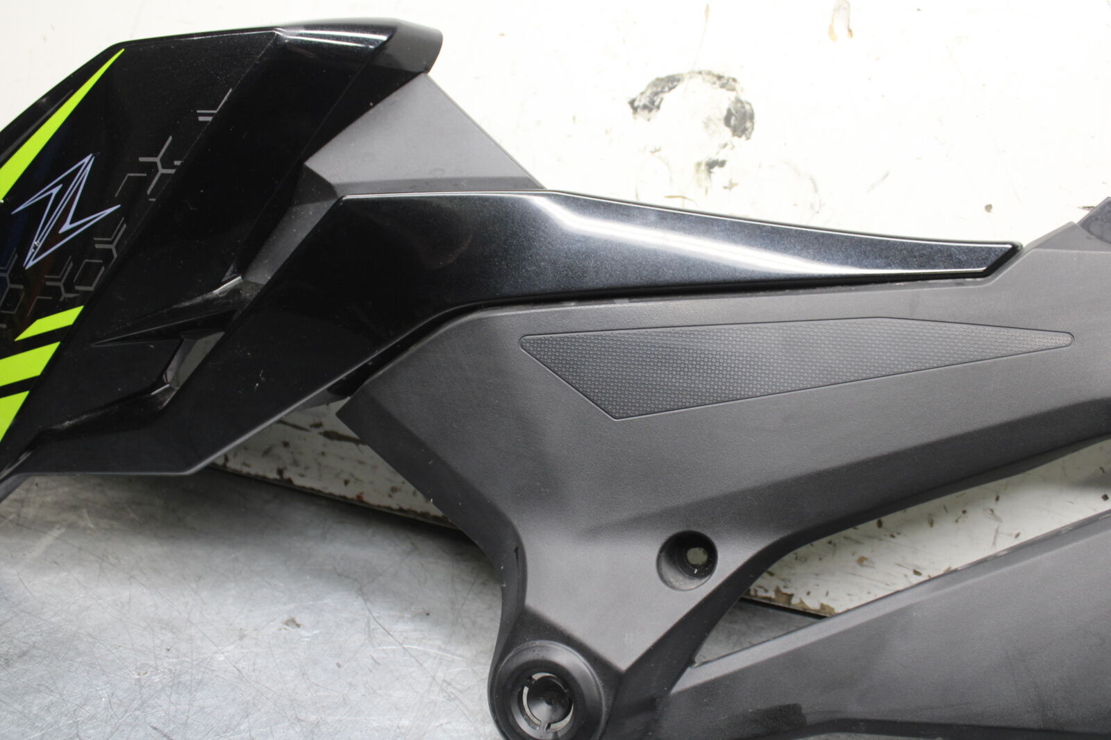 19-22 KAWASAKI Z400 LEFT LOWER MID UPPER SIDE FAIRING COWL BB738