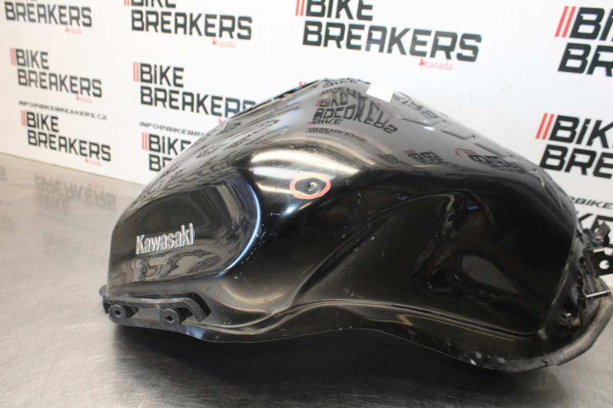 22 KAWASAKI NINJA 1000SX GAS TANK FUEL CELL PETROL RESERVOIR BB780