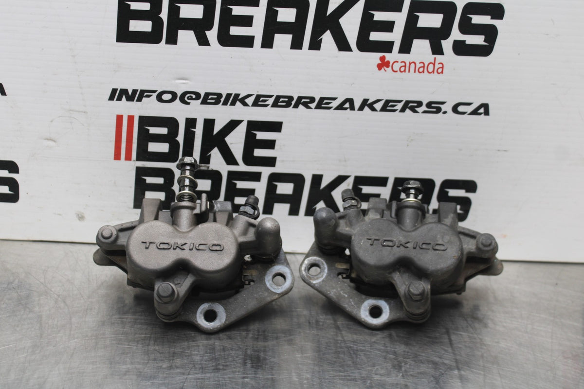 08 KAWASAKI NINJA 650 EX650 RIGHT LEFT FRONT BRAKE CALIPER SET CALIPERS BB797
