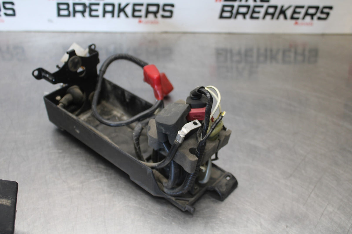 00-05 KAWASAKI NINJA ZX12R REAR BACK TAIL UNDERTAIL BATTERY TRAY PLASTIC BB892