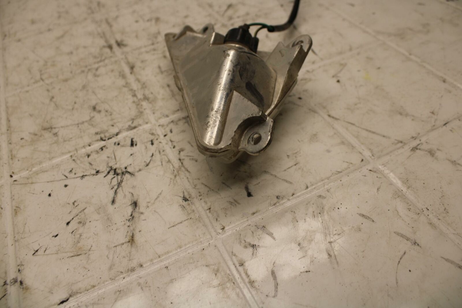 19-20 KAWASAKI NINJA ZX6R ZX636 LEFT REAR TURN SIGNAL LIGHT INDICATOR BB407