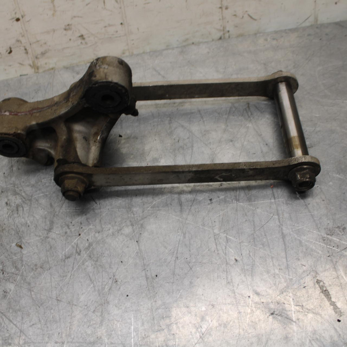 03 KAWASAKI ZX12R  REAR DOGBONE SHOCK LINKAGE LINK BB472