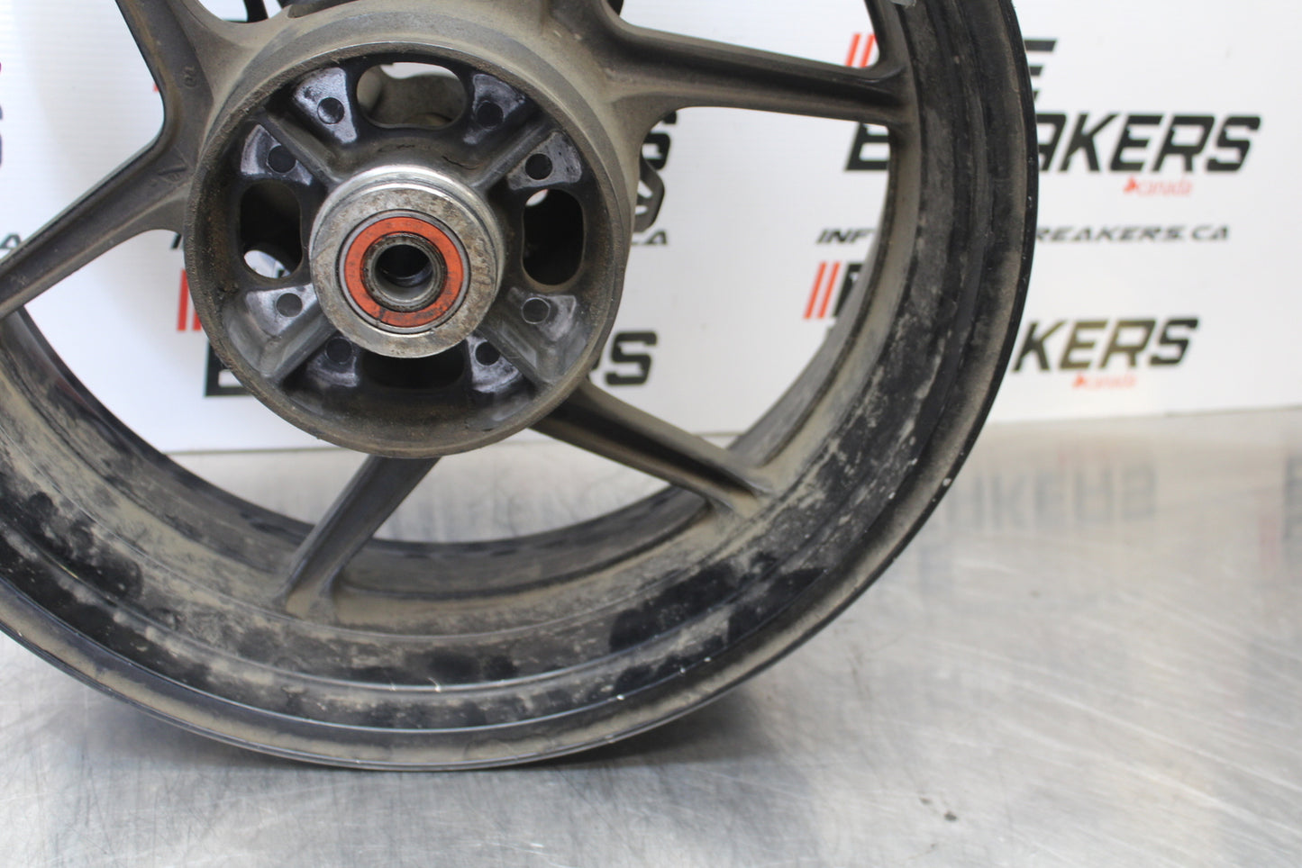 04-05 KAWASAKI NINJA ZX10R REAR WHEEL BACK RIM & ROTOR BB163