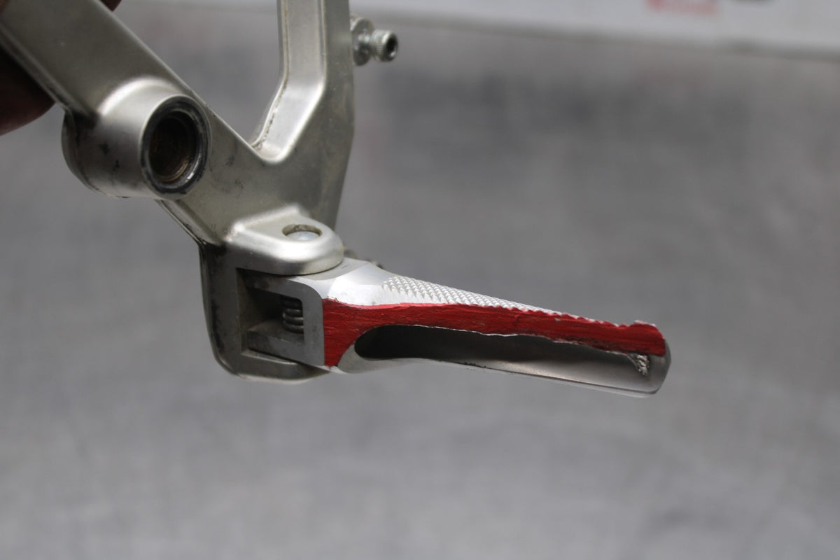16 DUCATI 959 PANIGALE LEFT REARSET REAR SET DRIVER FOOT PEG REST STOP BB912
