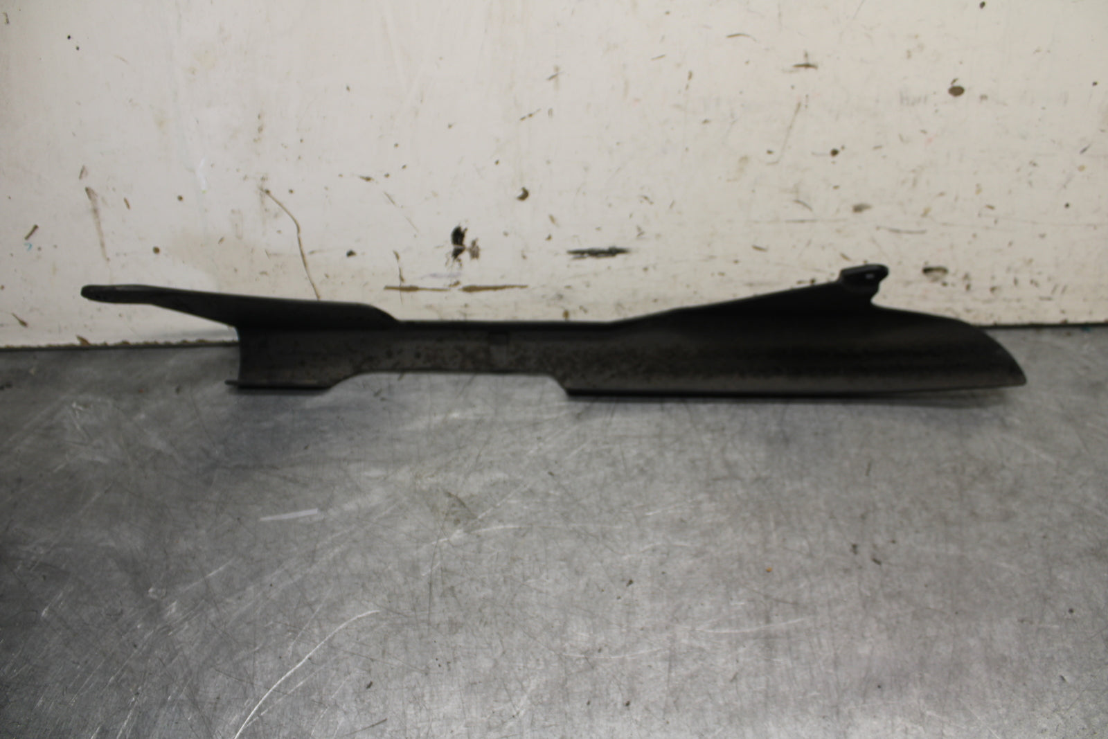 13-18 KAWASAKI NINJA ZX6R REAR BACK DRIVE CHAIN GUARD COVER 36014-0048 BB666