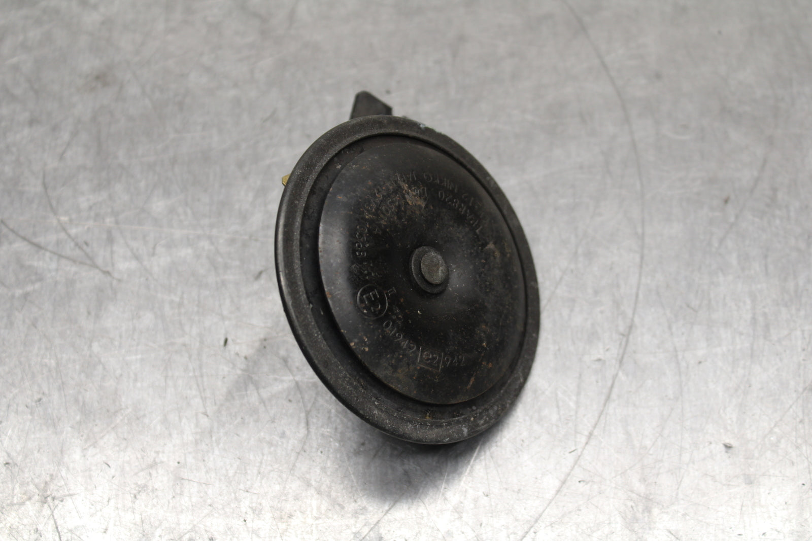 12-13 KAWASAKI Z1000 HORN SIGNAL BB743