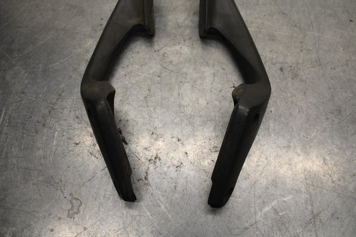 2001 Honda ST1100 PASSENGER REAR SEAT GRAB BAR HANDLE SET BB77