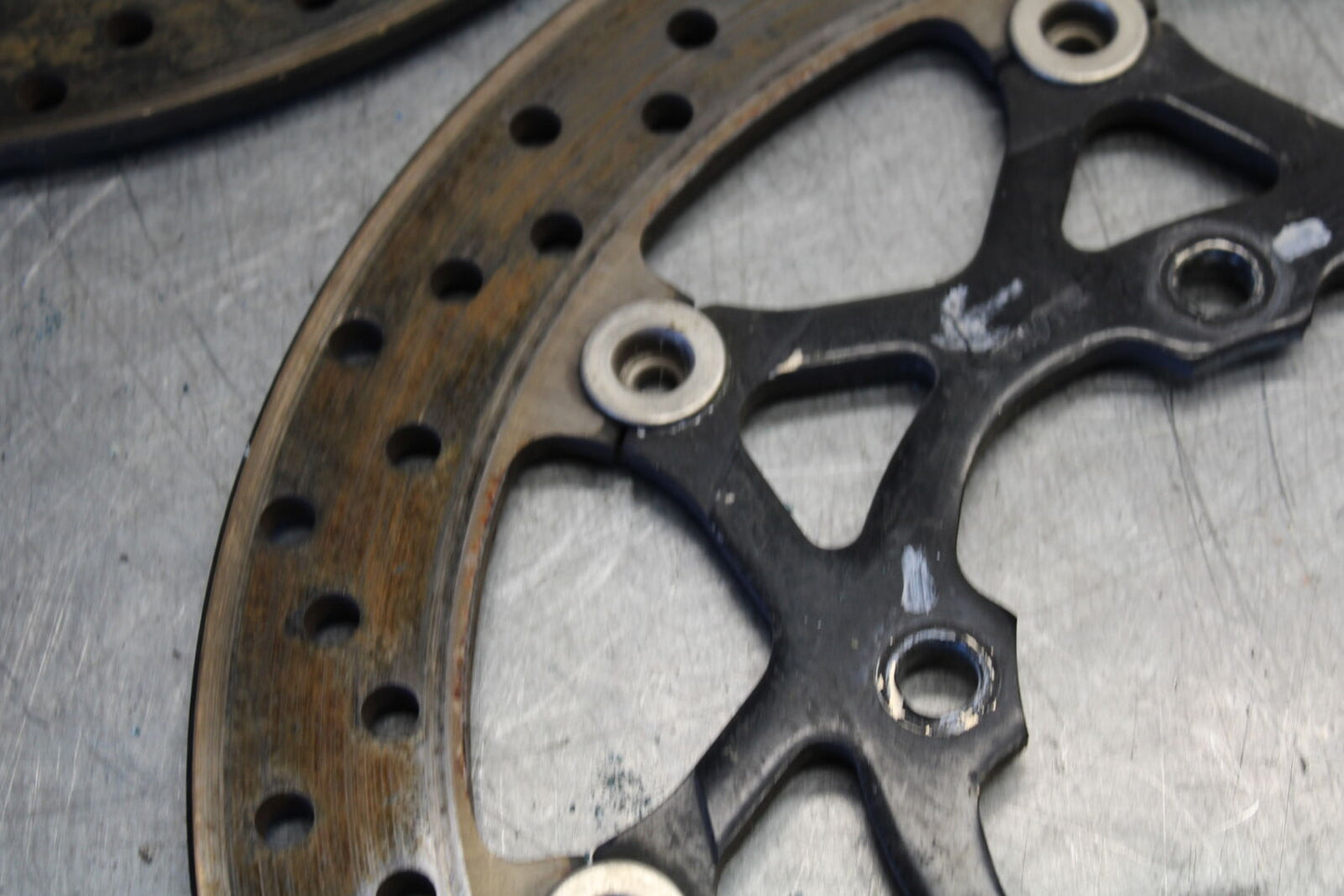 05-06 SUZUKI GSXR1000 FRONT LEFT RIGHT BRAKE ROTORS DISCS 59210-41G00 BB677