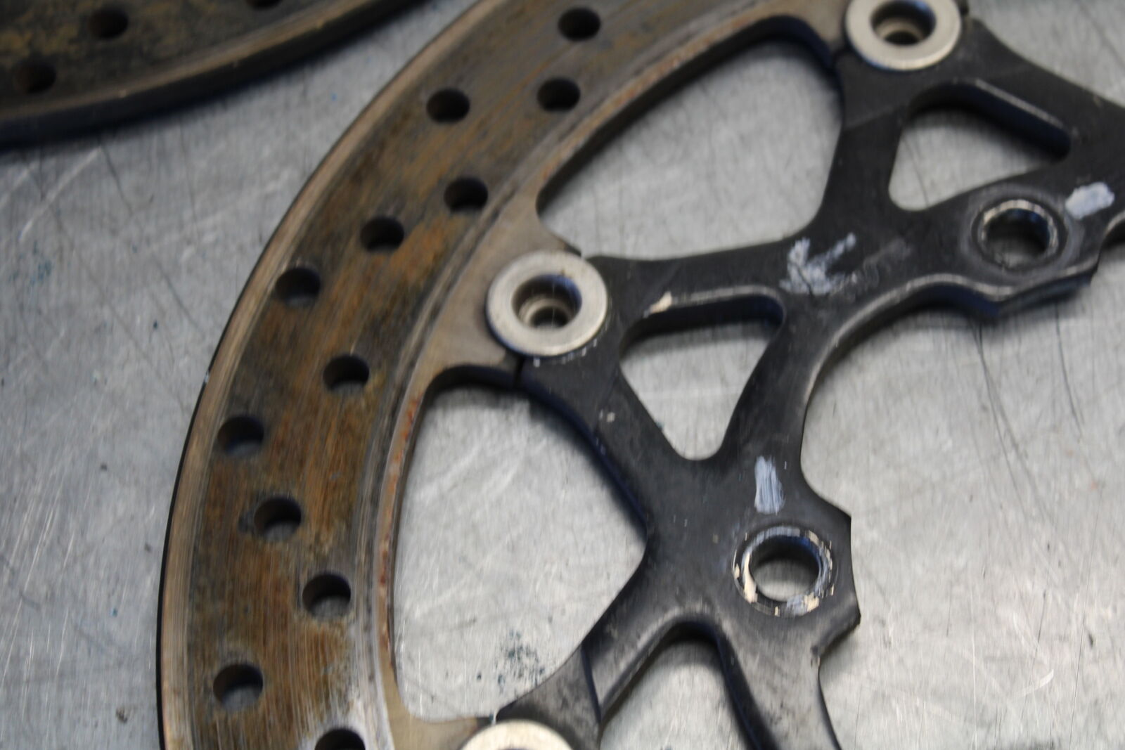 05-06 SUZUKI GSXR1000 FRONT LEFT RIGHT BRAKE ROTORS DISCS 59210-41G00 BB677