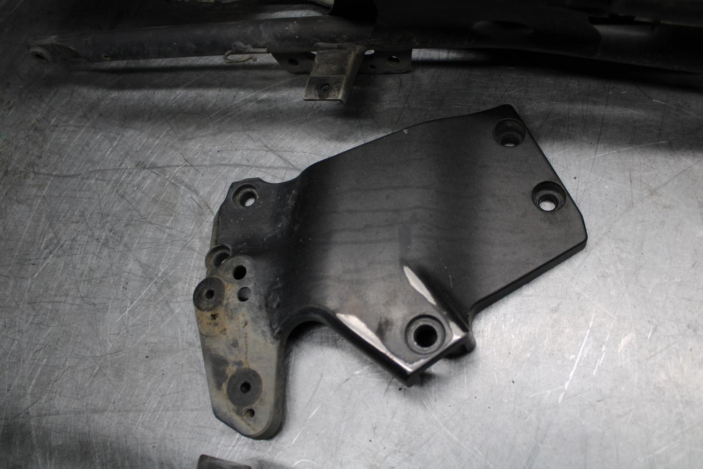 07-08 KAWASAKI CONCOURS 1400 ABS REAR BACK TAIL SUBFRAME SUB FRAME BB449