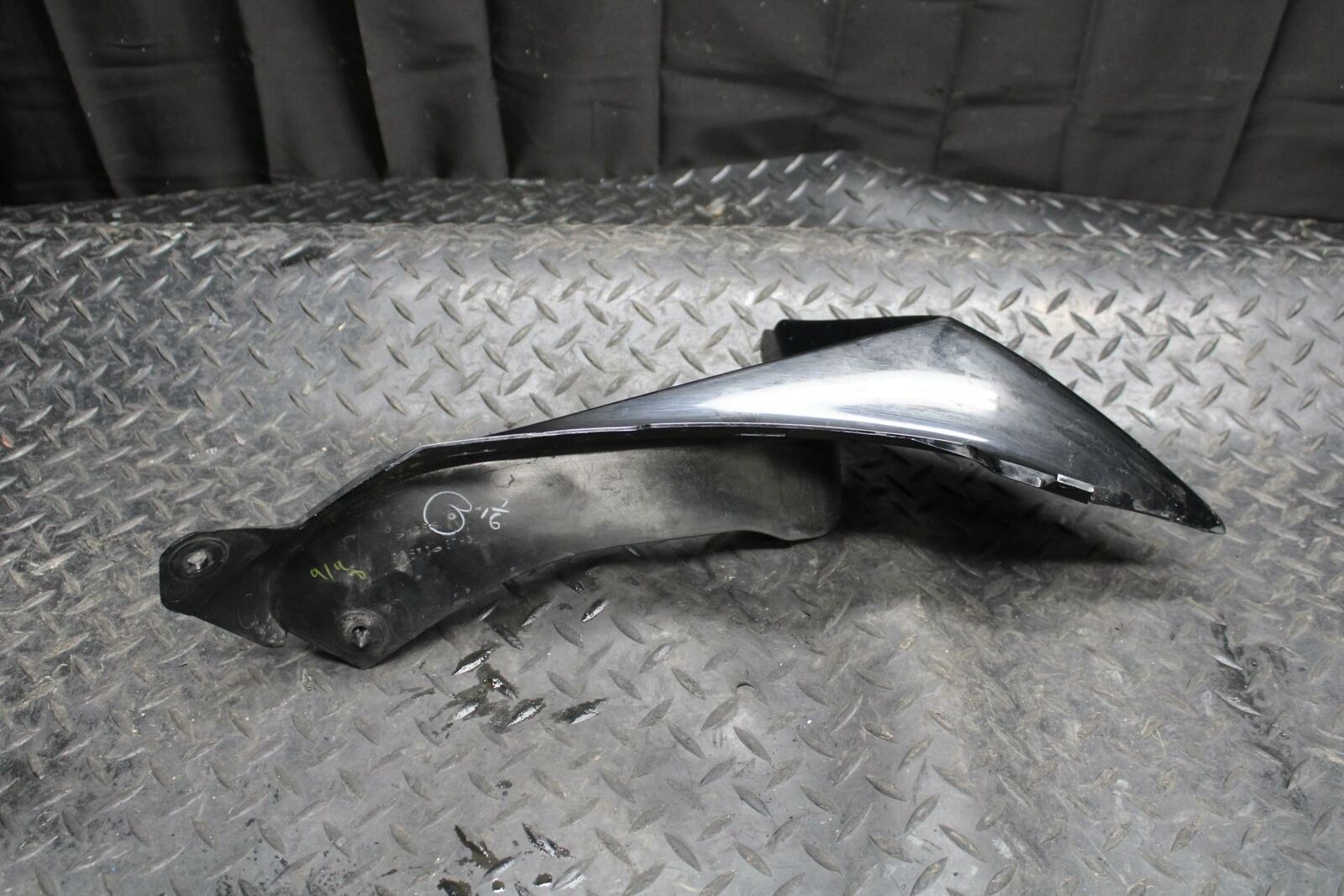 08-09 SUZUKI GSXR600 RIGHT FRONT DUCT COVER PANEL COWL 94672-37H00-YKV BB204