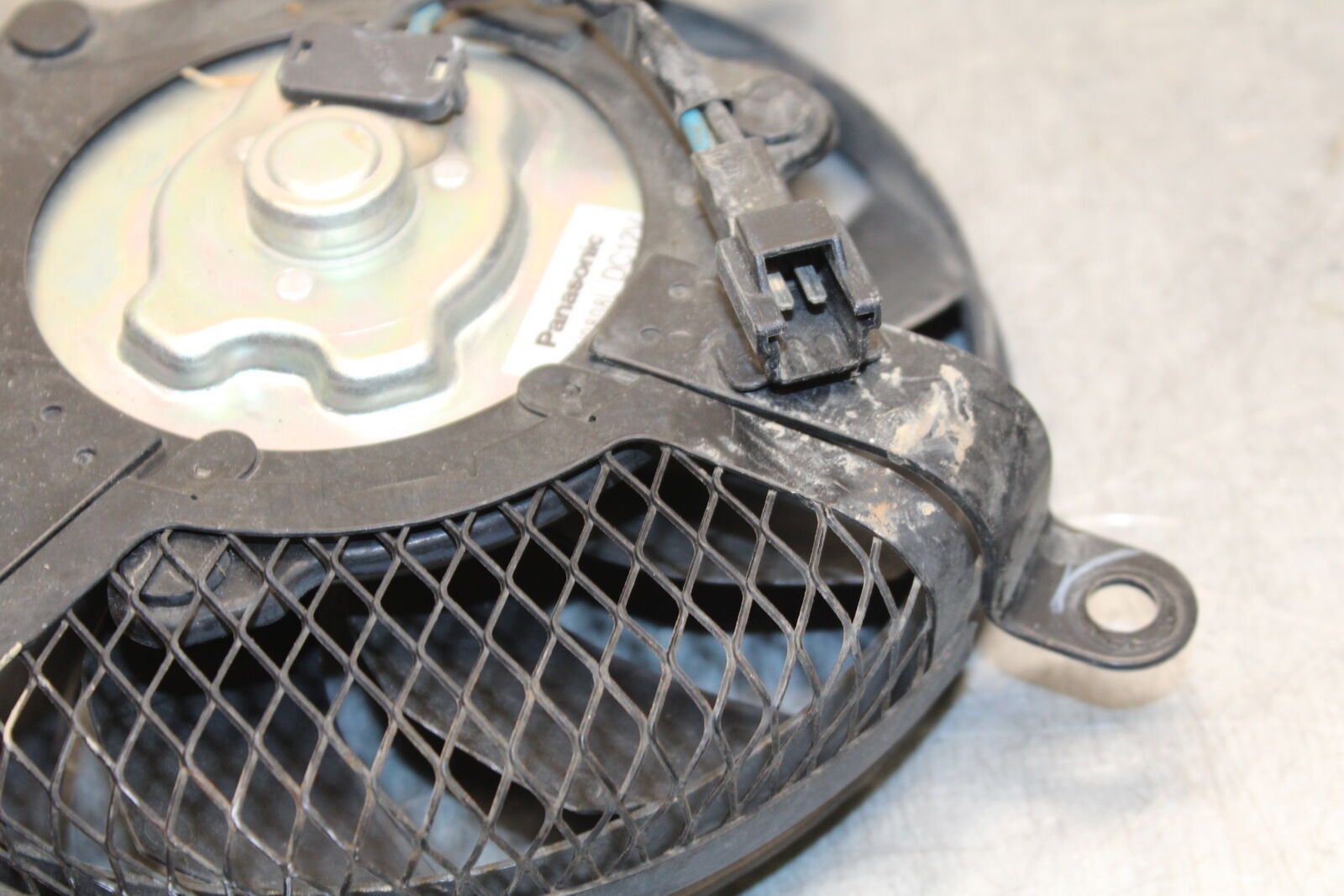 06-07 SUZUKI GSXR750 ENGINE RADIATOR COOLING FAN 17800-01H00 BB670