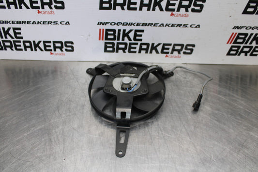 21-23 KAWASAKI NINJA ZX6R ENGINE RADIATOR COOLING FAN BB179