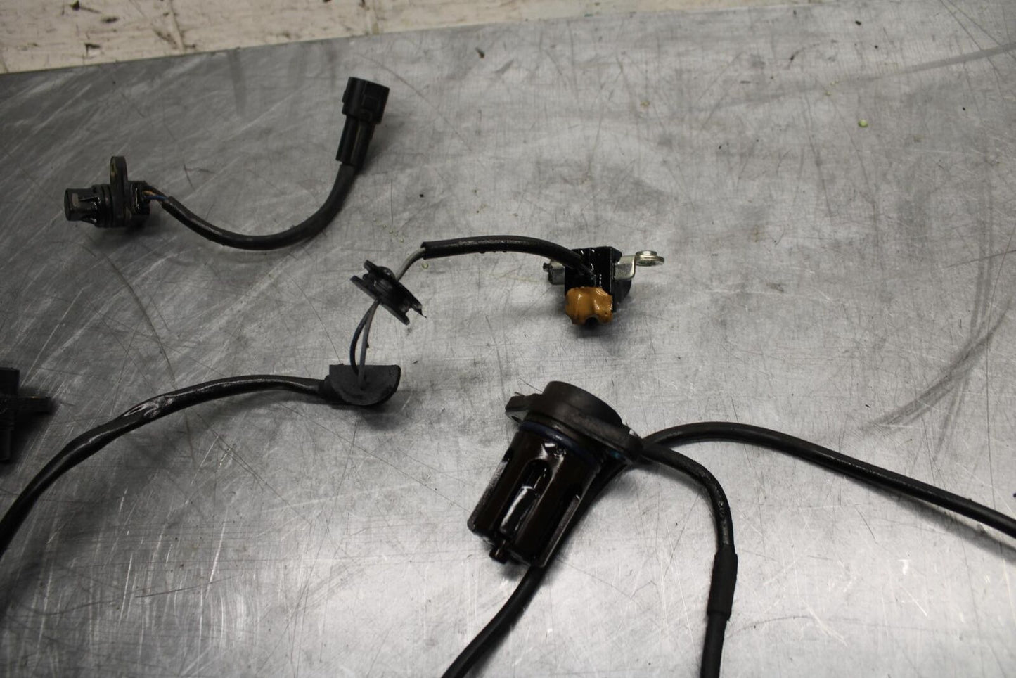 07 YAMAHA YZF R6 OIL LEVEL GAUGE ENGINE SENSOR 5VX-85720-01-00 BB495