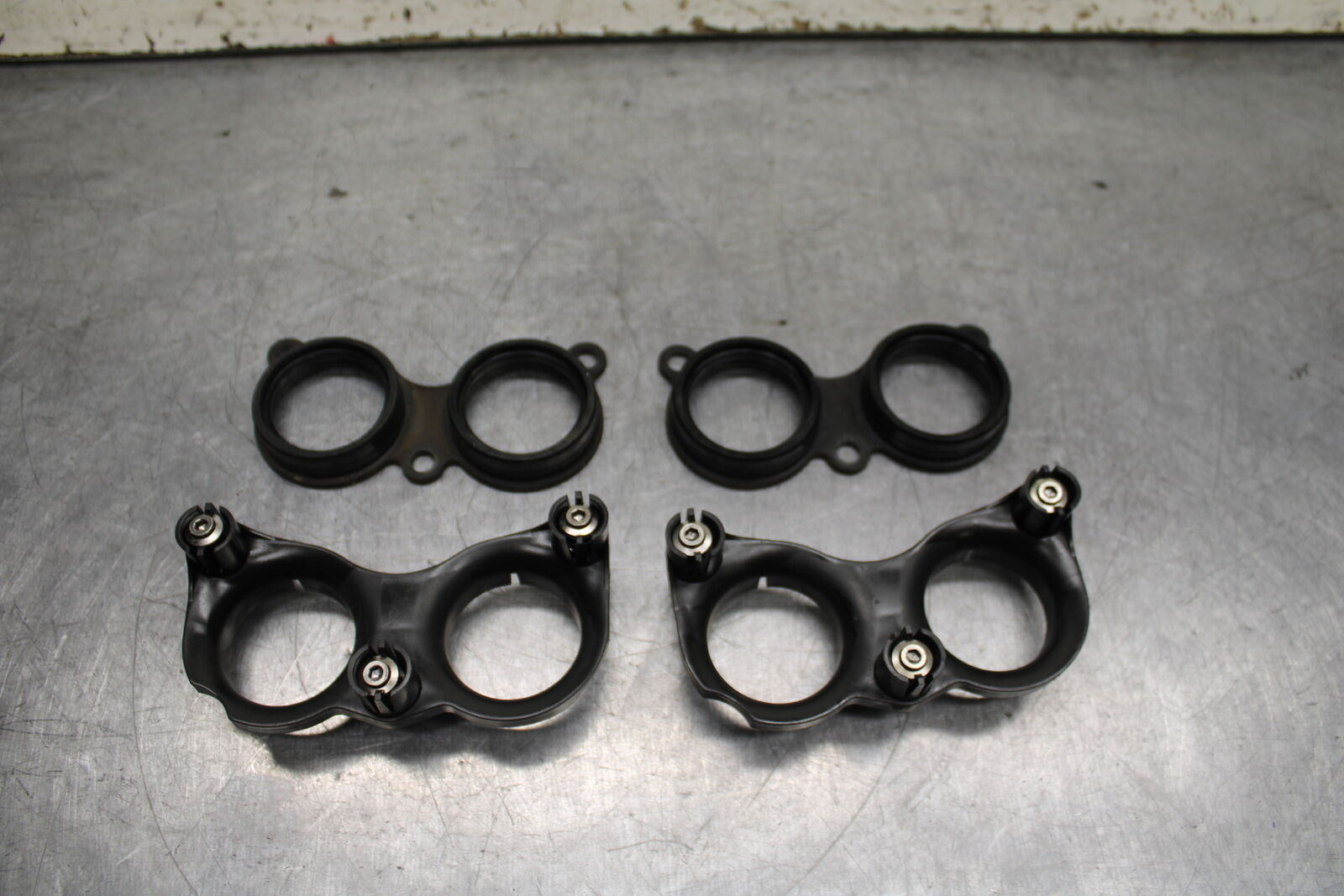 06-07 YAMAHA YZF R6 AIRBOX INTAKE VELOCITY STACKS BB742