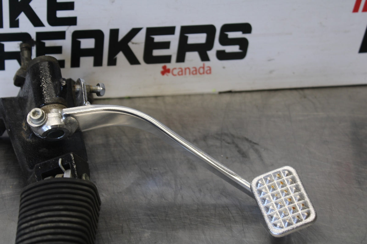 07 SUZUKI BOULEVARD M50 RIGHT FRONT FOOT REST PEG STEP BRAKE BB897
