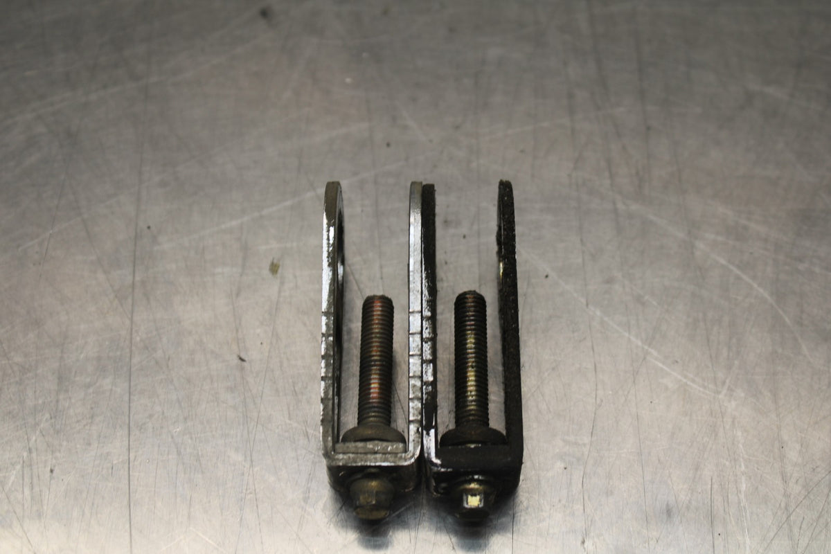01-06 HONDA CBR600F4I SWINGARM CHAIN TENSIONER ADJUSTMENT BRACKETS  BB778
