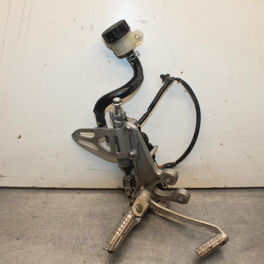 2011 Suzuki GSXR600 REAR BACK BRAKE MASTER CYLINDER W RESERVOIR BB605