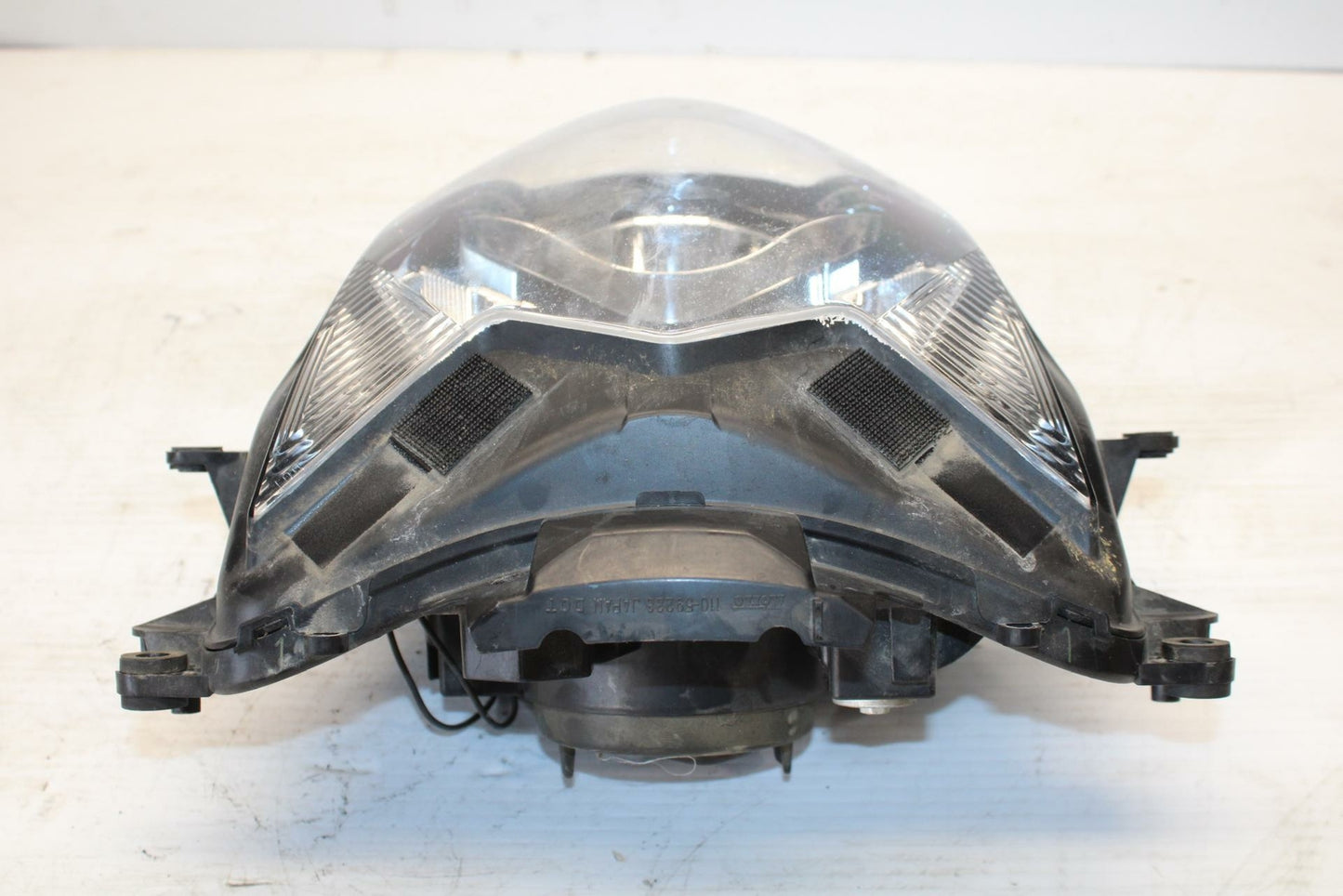 11-19 SUZUKI GSXR600 FRONT HEADLIGHT HEAD LIGHT LAMP BB294