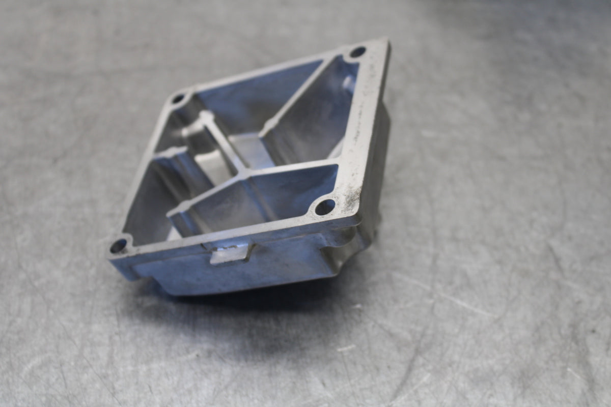 08-09 YAMAHA YZF R6S ENGINE MOTOR CRANKCASE COVER  BB690