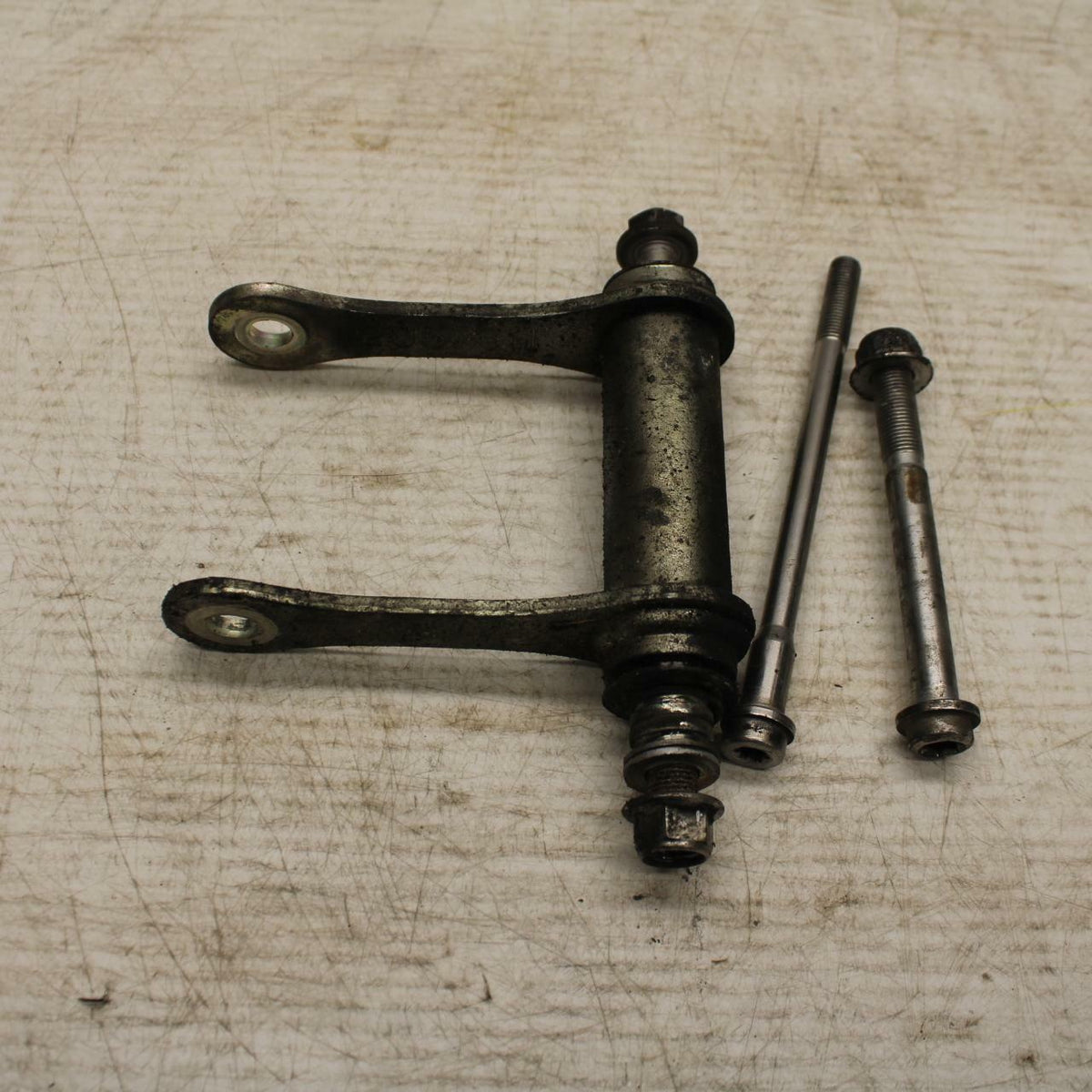 08-11 TRIUMPH SPEED TRIPLE REAR DOGBONE SHOCK LINKAGE LINK BB366