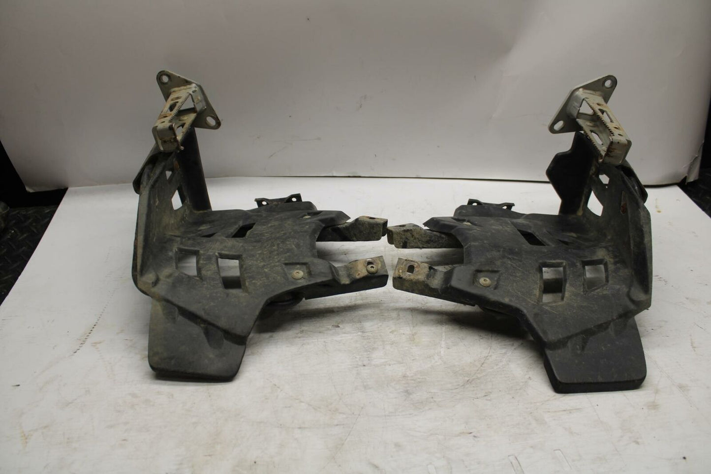 2005 Polaris Predator 500 LEFT RIGHT MUD SPLASH GUARDS FOOTWELLS BB269