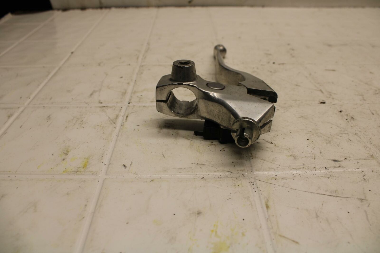 07-08 YAMAHA V STAR 1100 CLUTCH PERCH MOUNT WITH LEVER  BB404