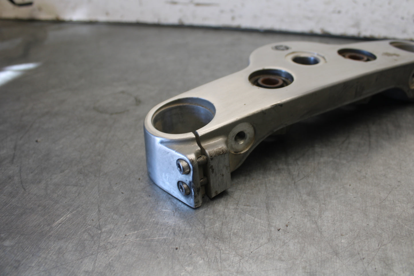 05-06 YAMAHA ROYAL STAR FORKS UPPER TRIPLE TREE CLAMP BB697