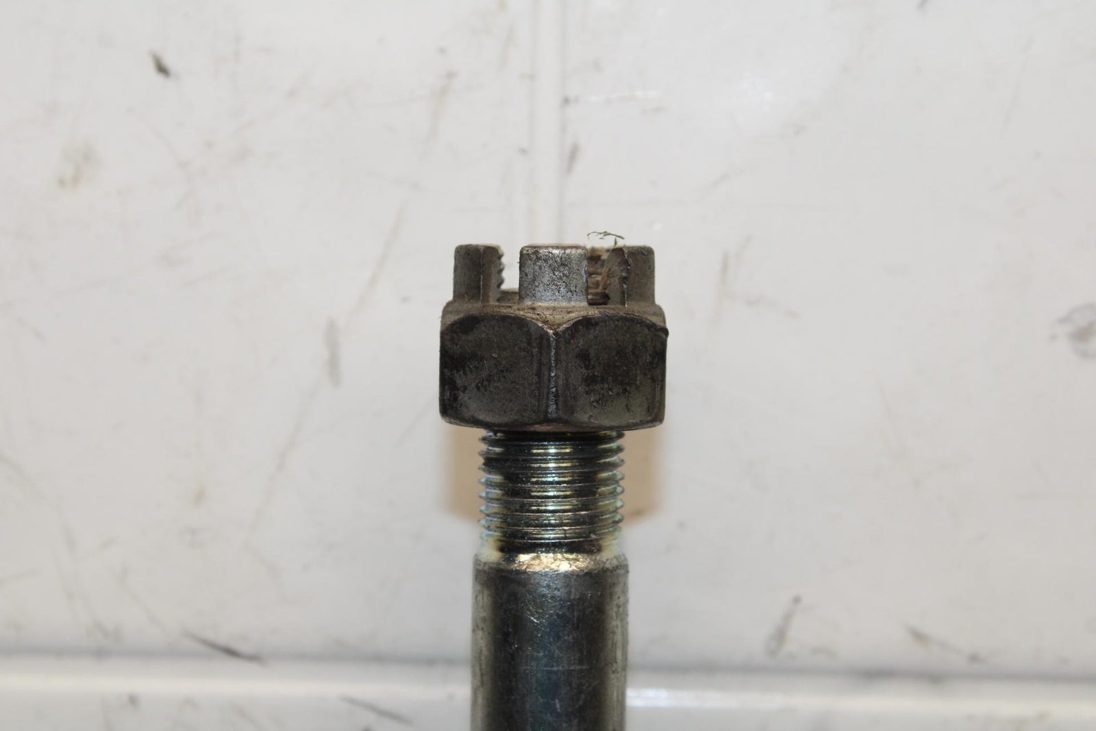 19-22 KAWASAKI Z400 REAR AXLE BACK WHEEL RIM PIVOT BOLT AXEL BB586